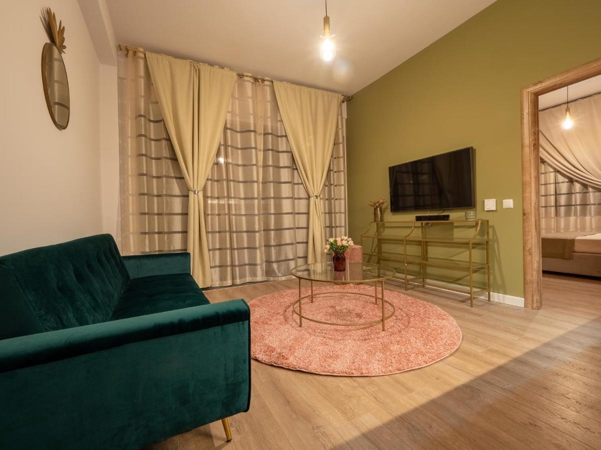 Signature Aparthotel - Boutique Галац Екстер'єр фото